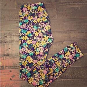 LulaRoe OS leggings. Never worn, without tags